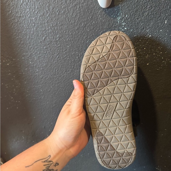 Women’s Black and Grey Sanborn Teva Sandals - Picture 4 of 8